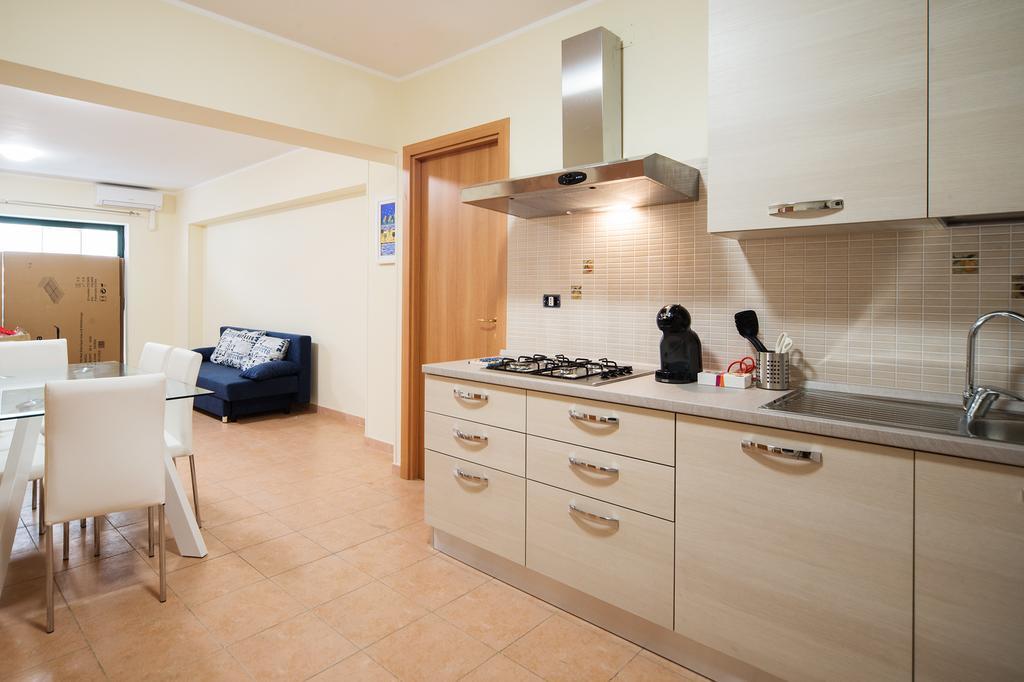 Milly House Appartement Letojanni Buitenkant foto