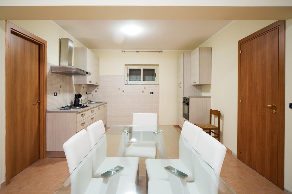 Milly House Appartement Letojanni Buitenkant foto
