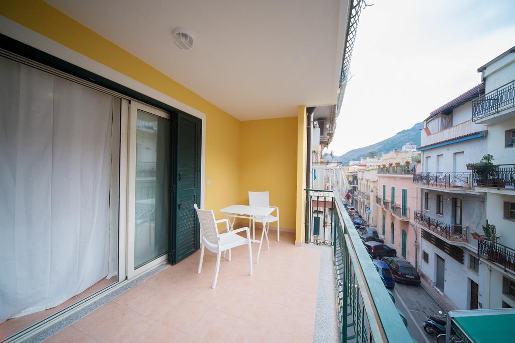 Milly House Appartement Letojanni Buitenkant foto